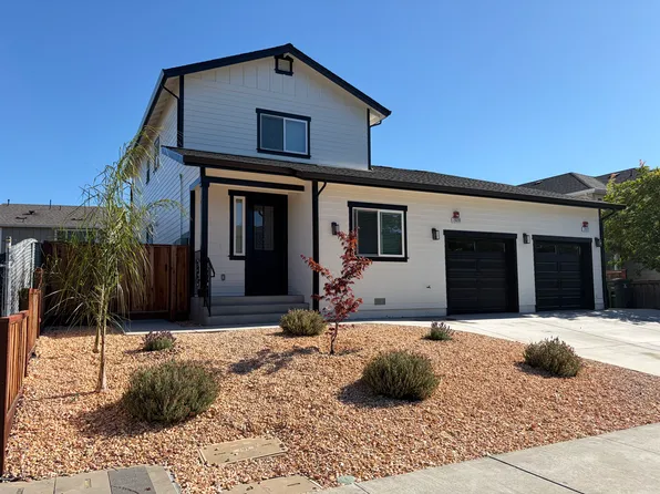 2020 Crimson Ln, Santa Rosa, CA 95403
