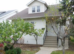 210 N Greenwood Ave, Chicago, IL 60068