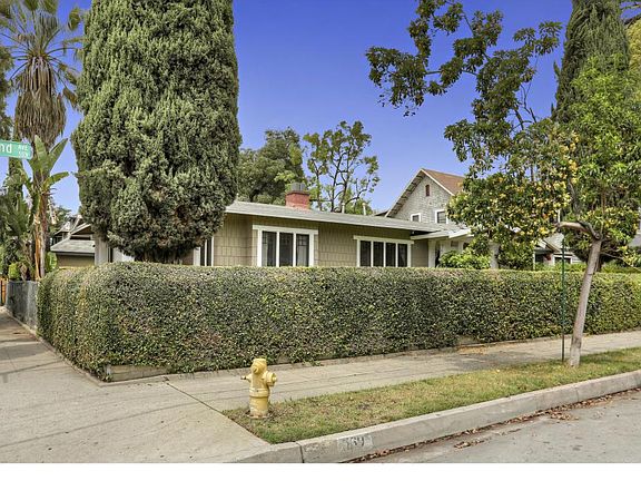 3rd image of 569 N Raymond Ave