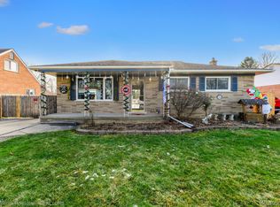 31729 Chester St, Garden City, MI 48135