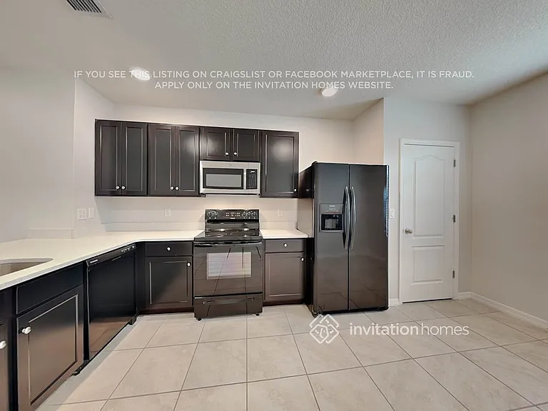 9037 Alba Ln — Photo 6