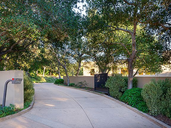 4th image of 900 Park Ln