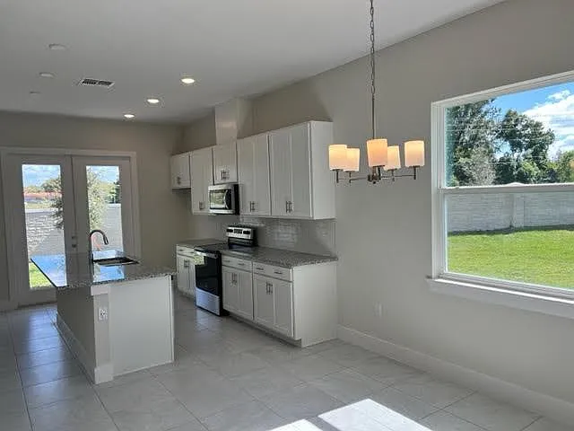 Brookdale Ct — Photo 3