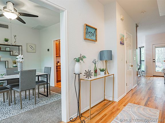 3rd image of 5120 E Redbud Dr