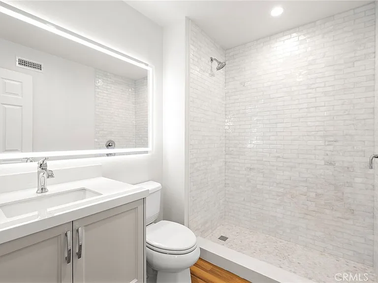 9 Dover Pl — Photo 15