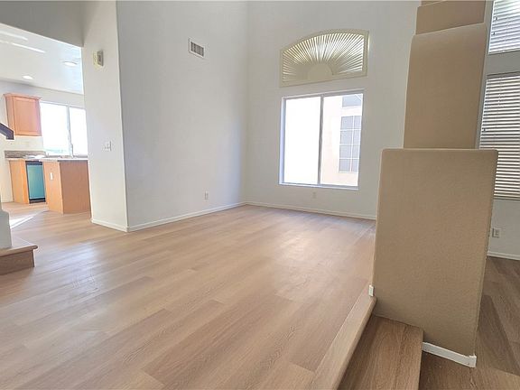 5th image of 3528 Mountain Park St