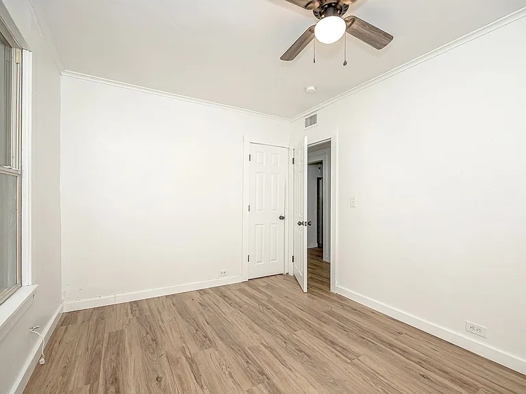 4406 Richard St — Photo 28