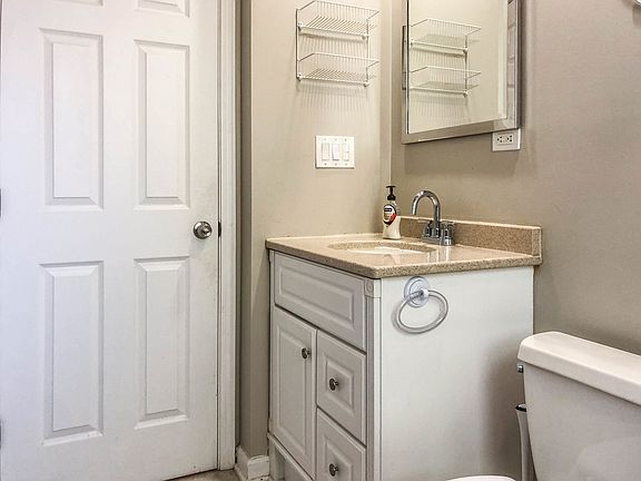 5th image of 4950 N Kimball Ave APT 2W