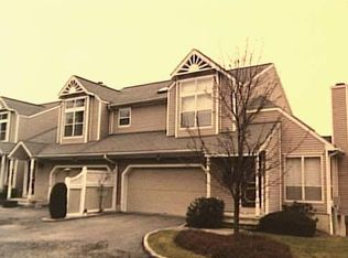 162 Colonial Rd #12, Stamford, CT 06902