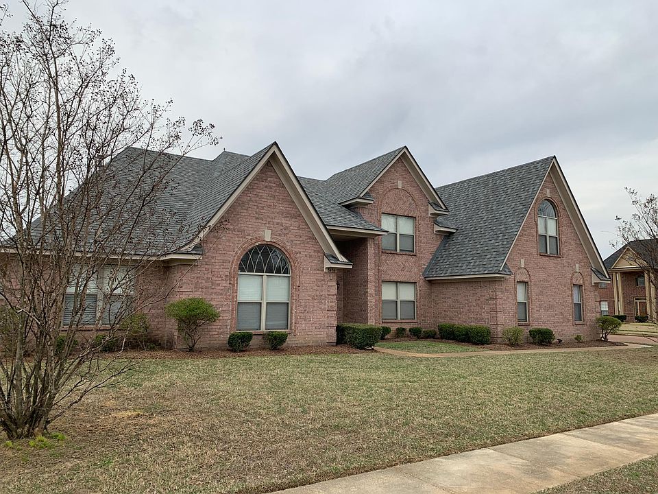 Attractive exterior with brand new roof.