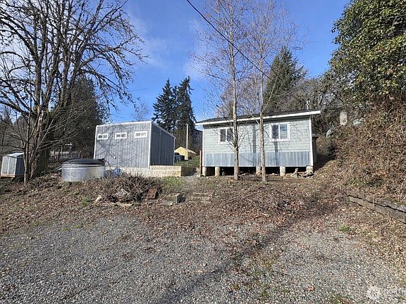 2nd image of 1915 SE Spring Road