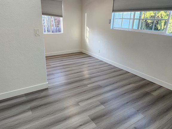4th image of 3765 Winona Ave