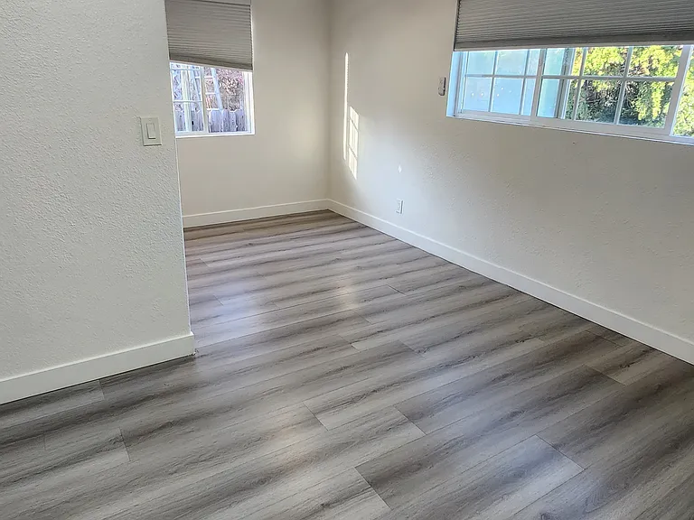 3765 Winona Ave — Photo 4
