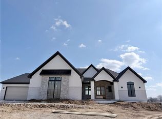 7535 NW Fawn Cir, Kansas City, MO 64152