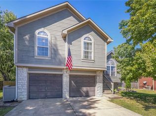 15712 Hinkle Ave, Belton, MO 64012