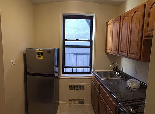 5th image of 48 Saint Pauls Pl APT 3H
