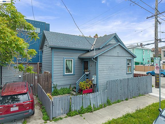 3rd image of 502 Lewis St