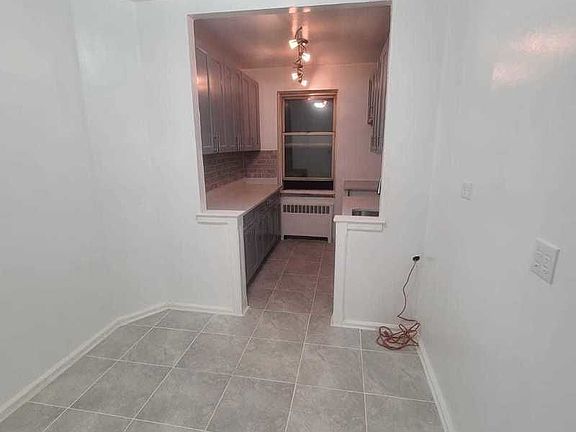 2nd image of 2566 Ocean Ave APT 10