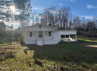 317 Scalf Dr, Bluff City, TN 37618