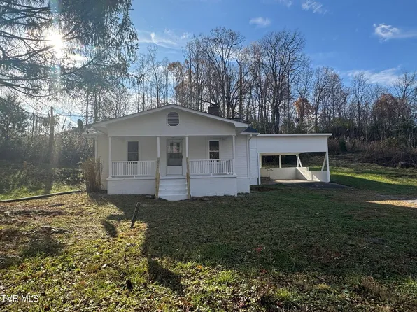 317 Scalf Dr, Bluff City, TN 37618