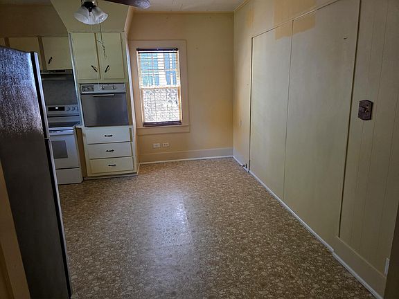 5th image of 200 Rogers Ave