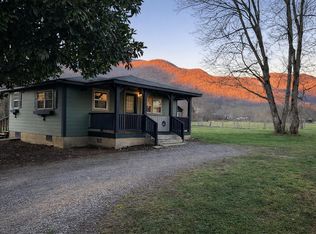 5793 Old Highway 64 E, Hayesville, NC 28904