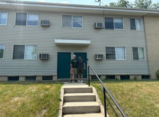 1104 Green Tree Rd APT 3, West Bend, WI 53090