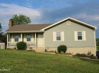 2819 Tulip Ln, Vinton, VA 24179