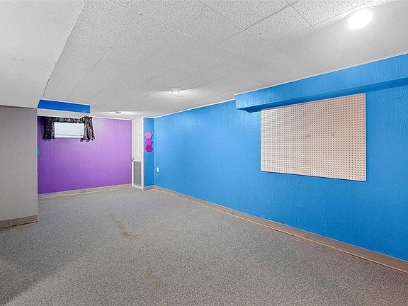 4th image of 2310 Goodale Ave