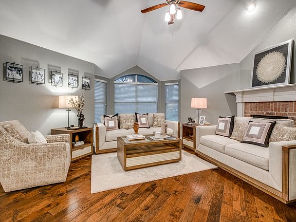 4th image of 4209 Sandalwood Ln