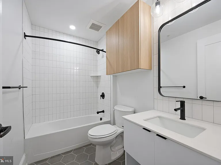 839 N Tatnall St #101 — Photo 8