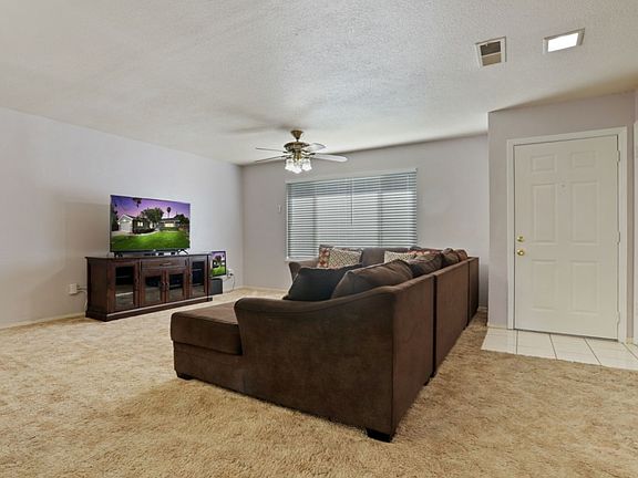 5th image of 9314 Lariat Ln