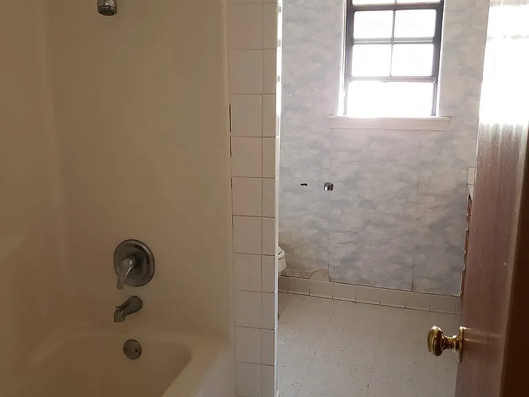 2013 Rebecca Dr S — Photo 8