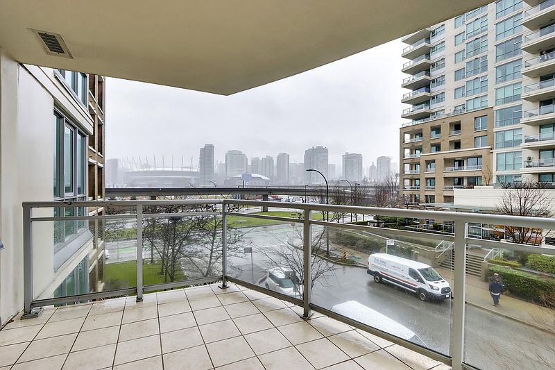 Vancouver Apartment for rent - 2 Bedrooms — photo 11