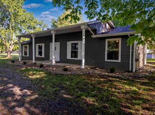 301 E Ford St, Energy, IL 62933