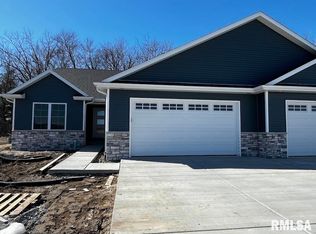 1717 Ambleside Dr, Springfield, IL 62711