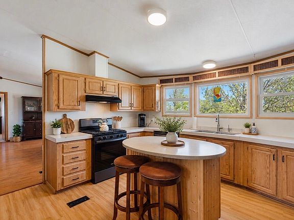 3rd image of 56 Park Rd