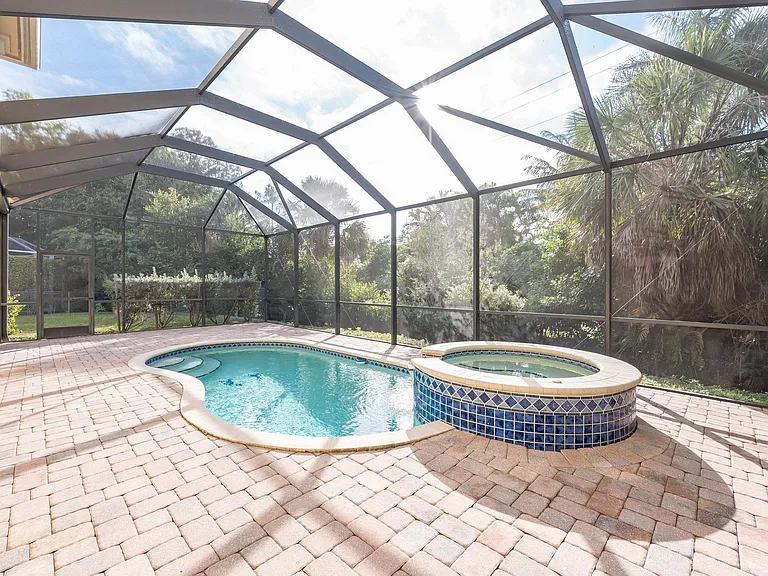 2850 Coco Lakes Ct — Photo 23