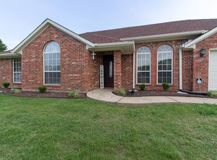 1911 La Fontaine Ln, Greenville, TX 75402