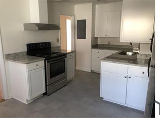 203 S 7th St, Spring Lake, NC 28390