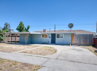 2326 E Hampton Way, Fresno, CA 93726