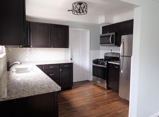 327 Kensington Ave, Ferndale, MI 48220