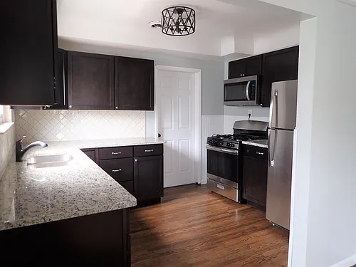327 Kensington Ave Photo 1