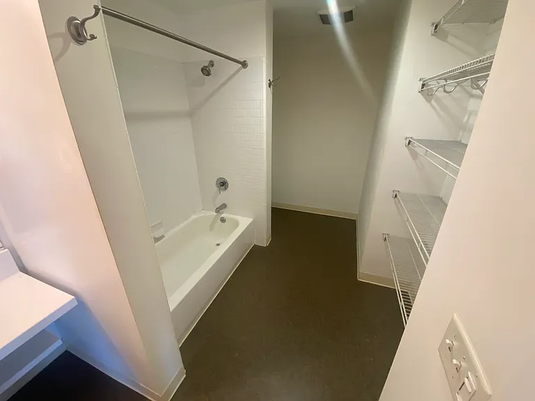 1201 Pine St #463 — Photo 6