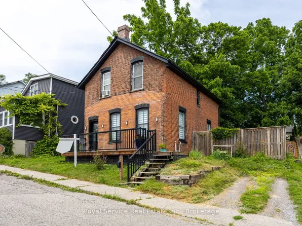 12 Park St, Pt Hope, ON L1A 1C1