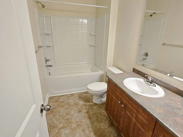 Clairmont at Hillandale — Photo 94