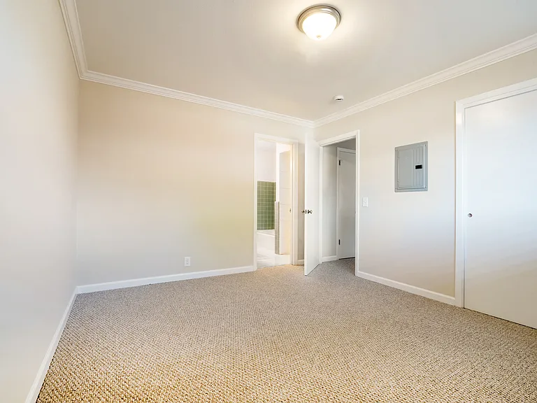 801 Walnut Street — Photo 6