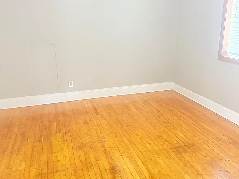 815 Sherburne Ave #2 — Photo 9