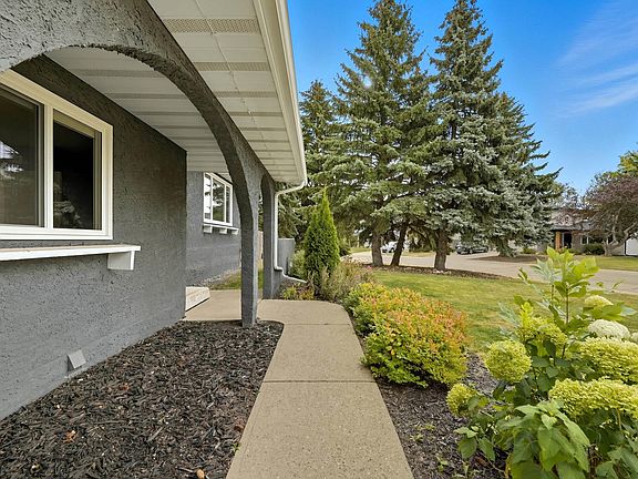 2nd image of 6 Braeside Cres