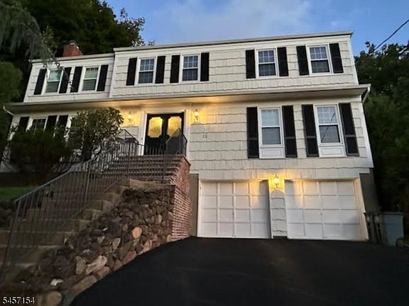 2nd image of 15 Mount Vernon Ct